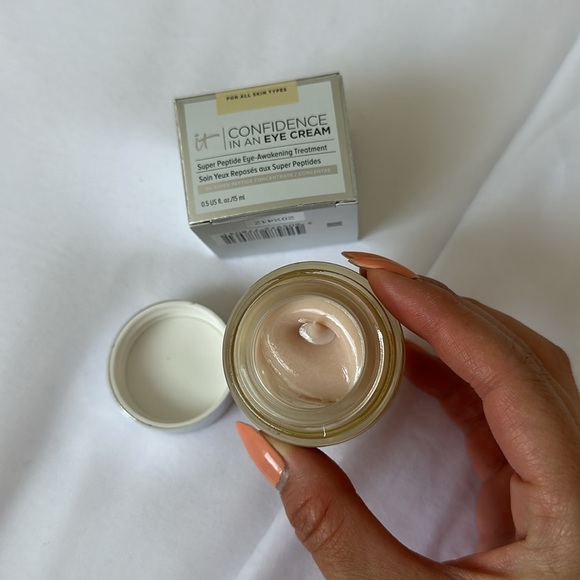 IT Cosmetics CONFIDENCE IN AN EYE CREAM ANTI-AGING PEPTIDE EYE CREAM - Picture 11 of 12